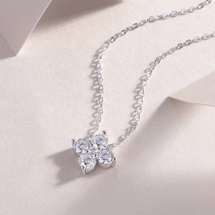Lucky Four-leaf Clover Diamond Style necklace